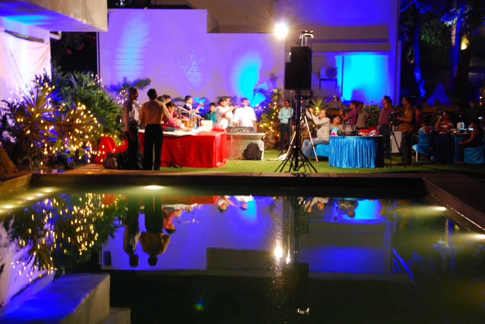 Guests flying kites on the lawns at Manas Resort, Igatpuri